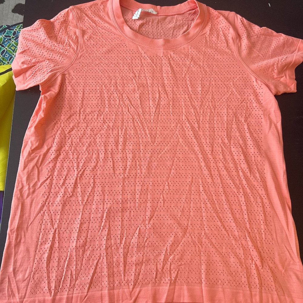 Lululemon Coral Mesh-like Tee, Size 12